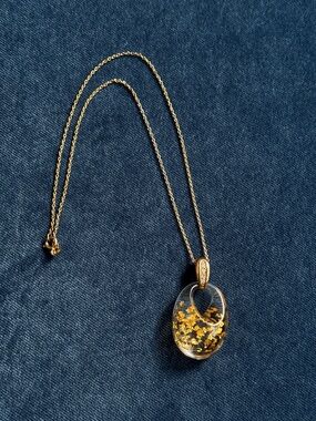 925 sterling silver gold plated with a gold-flake filled resin necklace pendant